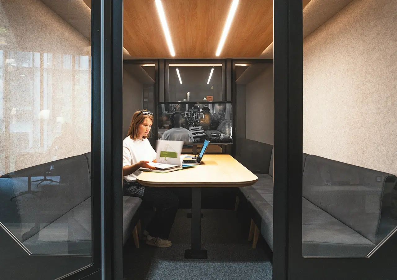 uhaus east workspace booths