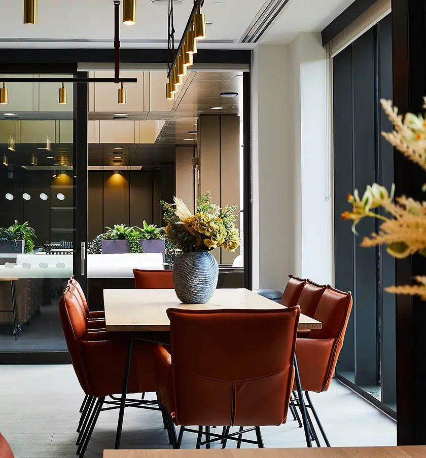 uhaus lounge and dining 15th floor