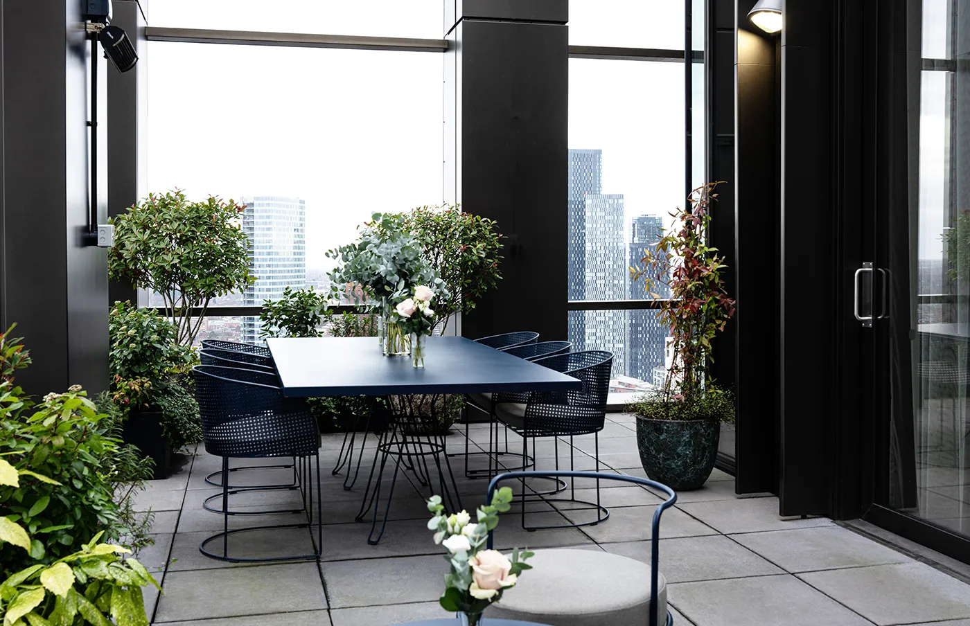 uhaus lounge 35 view